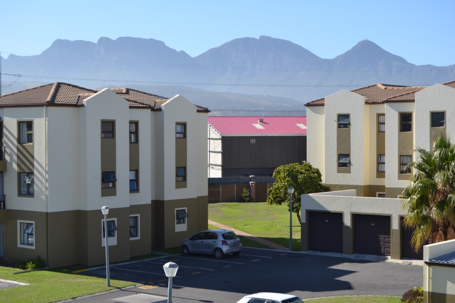 2 Bedroom Property for Sale in Guldenland Western Cape